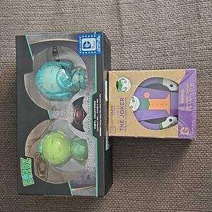 Borbz Superman v Aquaman and the Joker wooden figure